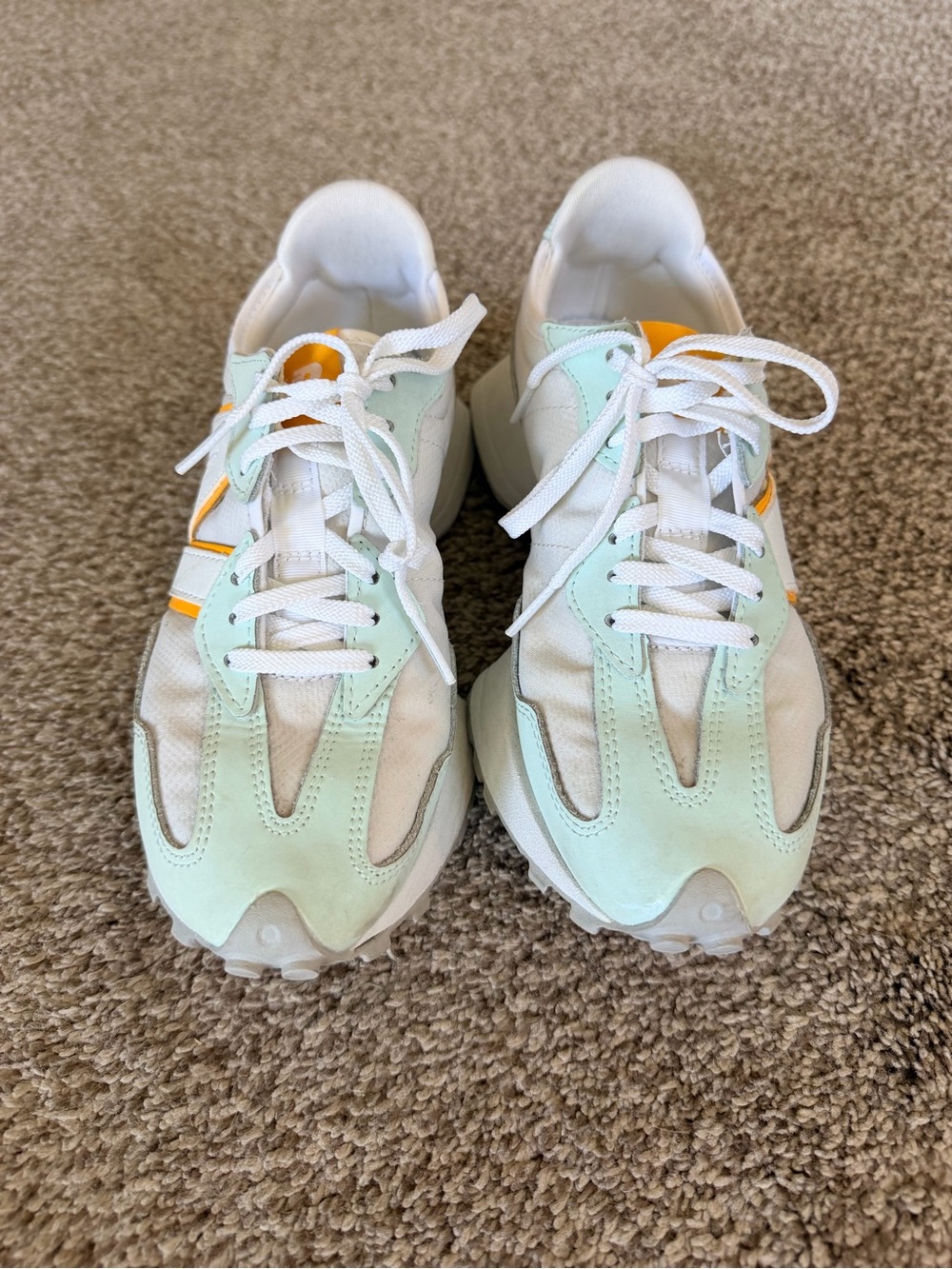 New Balance Women's 327 sneakers - Picture 2 of 5